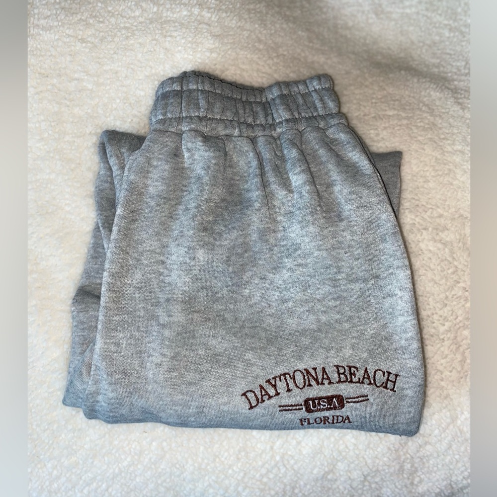 very soft grey shein sweatpants, scrunch waist; pockets.